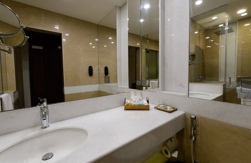 Faisalabad Hotel | Faisalabad Serena Hotel