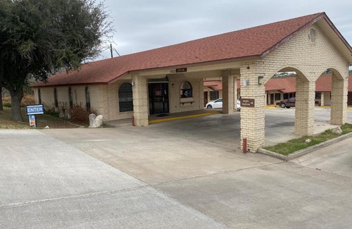 Zapata Hotel | Falcon Executive Inn