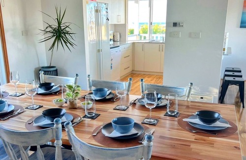 Falcon House | Falcon Family-Friendly Bayview Beach House