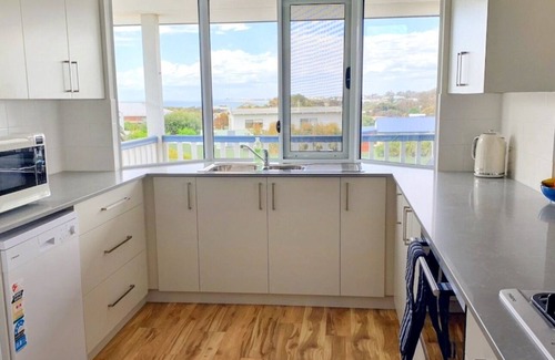 Falcon House | Falcon Family-Friendly Bayview Beach House