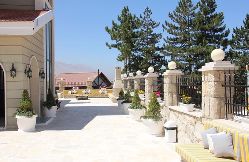 Al Arz Ski Chalet | Falcon Peak - Two Bedroom Apartment 1st Floor