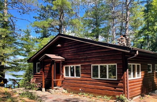 Hayward Cabin | Fall getaway special on remaining open dates at this charming cabin!