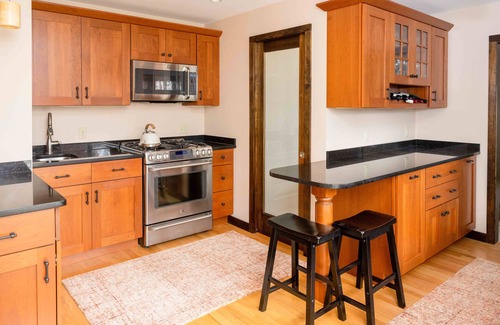 Falmouth Heights House | Falmouth Heights, There's Nothing Better! Cheap Rates, Gourmet Kitchen, A+ Loc