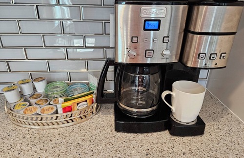 Marion House | Fam-tastic Roomy Getaway Near Prospect Meadows