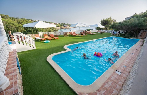 Potocnica Apartment | Familien-apartment am Strand mit Pool, Wlan, Balkon, Meerblick, für 5 Personen