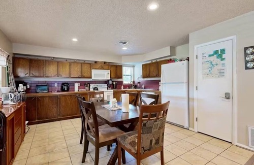 Longtown House | Families, Fishermen & Hunters. Pleasant 3-bedroom house is ready for you!