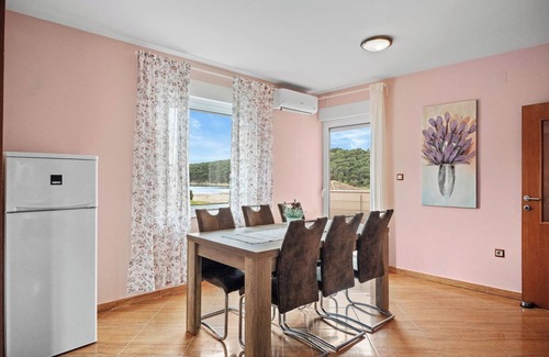 Suha Punta Apartment | Family Apt Lavanda (Neda) - Seafront, Rab Island