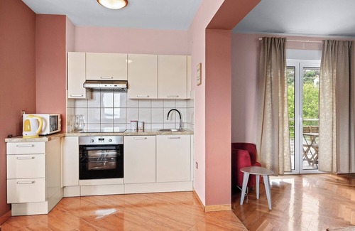Suha Punta Apartment | Family Apt Lavanda (Neda) - Seafront, Rab Island
