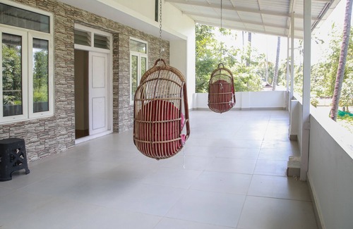 Kuzhuppilly House | Family Beach Home in Cherai beach village. Suitable for working from home.