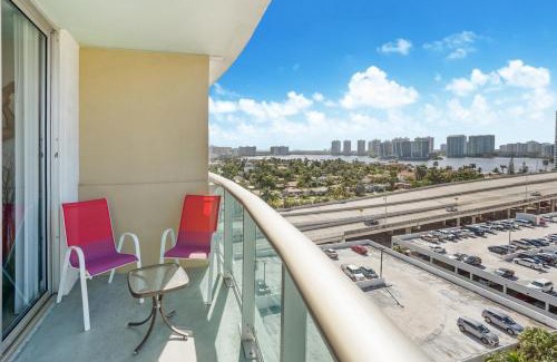 Sunny Isles Beach Apartment | ⌘Family Beach Home w Amazing Water Views - Upgraded Unit ⌘