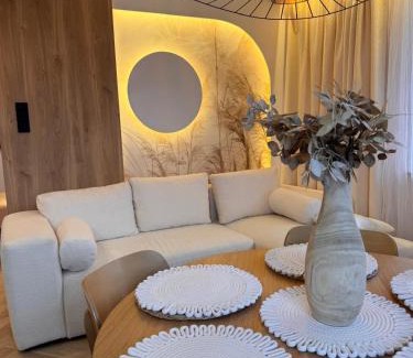 Ursynow Apartment | Family & Business Apartments PREMIUM SPA No 3 - 2 Bedroom with Private Jacuzzi, Balcony, Parking