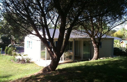 Saint-Cyr-en-Talmondais Ski Chalet | FAMILY CHALET in residential park with swimming pool in florida