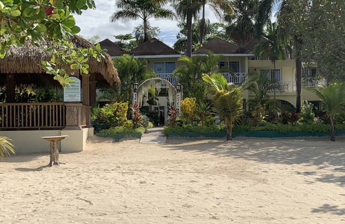 Negril Villa | Family Comfort in Jamaica - Enjoy 7 miles of White Sand Beach! by RedAwning