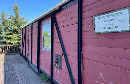Pasewalk Cottage | Family compartment with double bed and terrace no. 2 - zz Lokschuppen Pasewalk overnight experience in the
