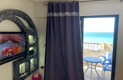 Al-'Amriyah Apartment | family condo with panoramic sea view