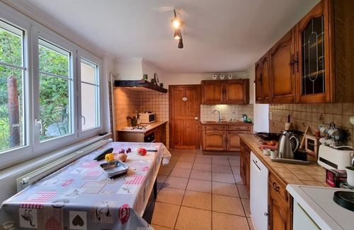 Grammond Cottage | Family cottage for 12 in the heart of the Lyon Hills