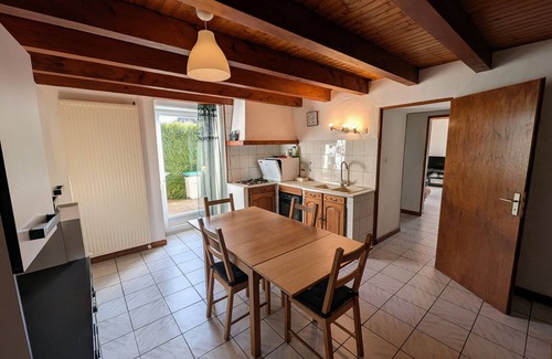 Faymont Cottage | Family cottage with terrace and kids' area in Faymont