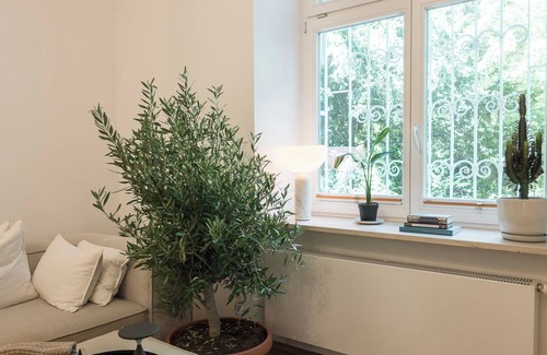 Maximilianeum Apartment | Family Destination, English Garden, Beer Garden, Wienerplatz