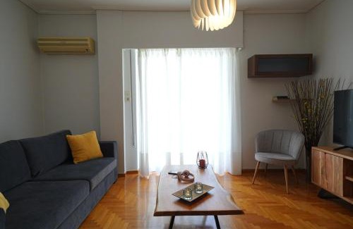 Palaio Faliro Apartment | Family Flat for 4 next to the Flisvos Marina