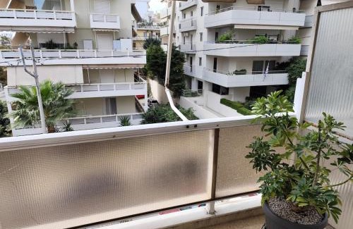 Palaio Faliro Apartment | Family Flat for 4 next to the Flisvos Marina