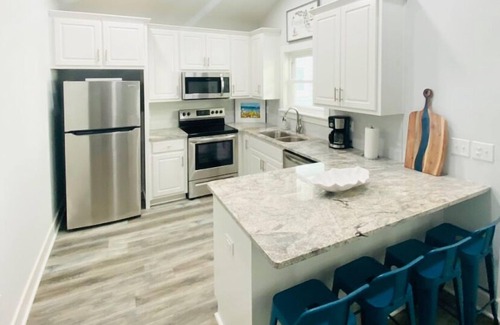 Lower Grand Lagoon Cottage | Family Friendly Venture Out Getaway