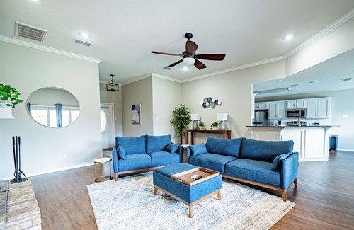 Lubbock House | Family-Friendly 2BR + Dedicated Office in Lubbock