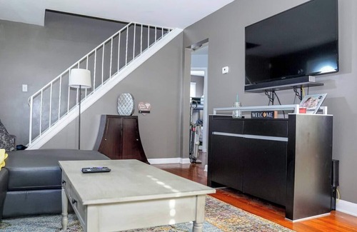 Columbus House | Family-Friendly 4BR – Spacious, Comfortable & Work-Ready
