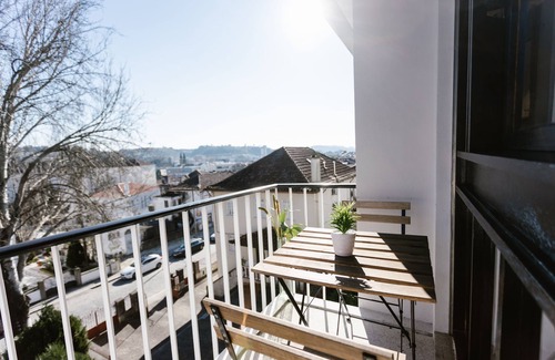 Oliveira do Castelo Apartment | Family-friendly apartment in city center with parking, wifi, air cond.