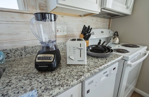 Galveston House | Family Friendly - Beach Side/Ocean View - 4 min walk to the beach!