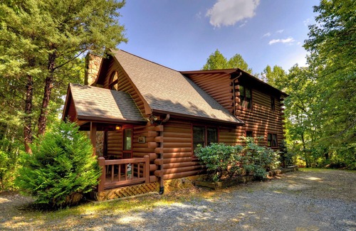 My Mountain Cabin | Family Friendly Cabin With Awesome Game Room