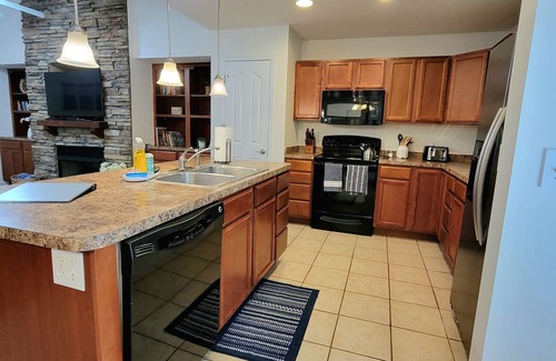 Pigeon Forge Cottage | Family friendly cottage 5 minutes from the Parkway!