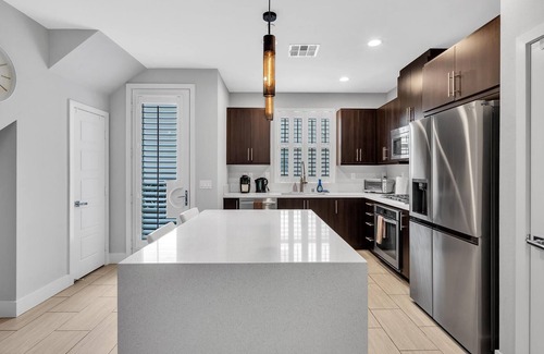 Serra Mesa Condo | Family-Friendly Condo Central SD Gym A/C Pool Spa