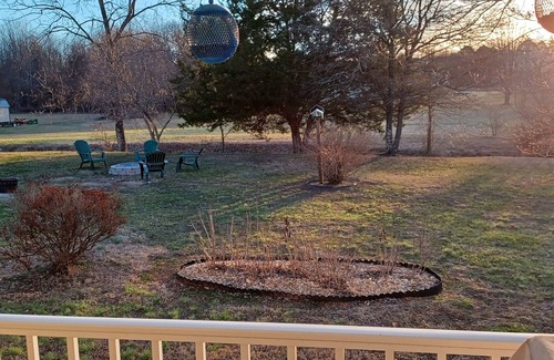 Hillsboro House | Family-Friendly Country Home near The Caverns