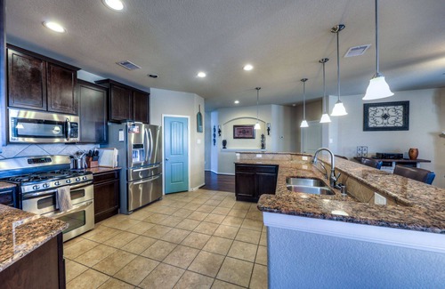 El Lago House | Family friendly gorgeous home with tuscany/western flair,pool, pool table