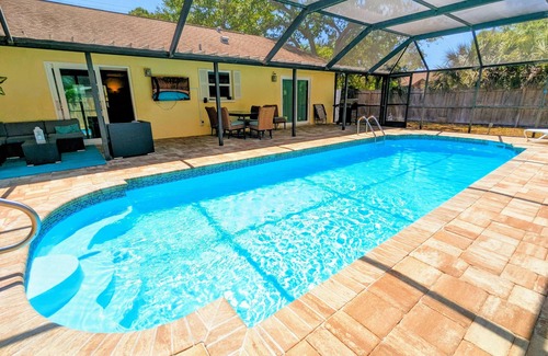 West Bradenton House | ❤️ Family Friendly ❤️ Lovely 3 BR Pool Home ❤️ Fiberoptic Internet