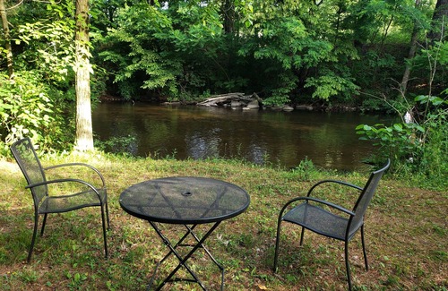 Waupaca House | Family Friendly on the Crystal River