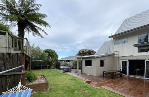 Lynmore House | Family friendly retreat close to forest and lakes.