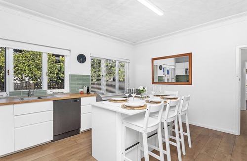 Bassendean House | Family-friendly stay featuring spacious lawn
