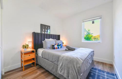 Allapattah Apartment | Family-Friendly Townhouse w Private Parking Included