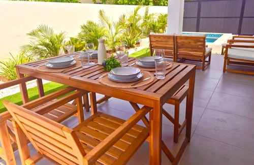 Santa Rosa House | Family-friendly tropical villa