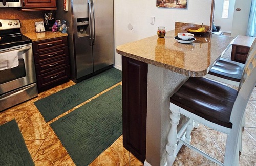 Pembroke Pines House | Family friendly 3bed, 2bath house with WiFi, AC, Pool. 6mi-beach, 13mi-airport