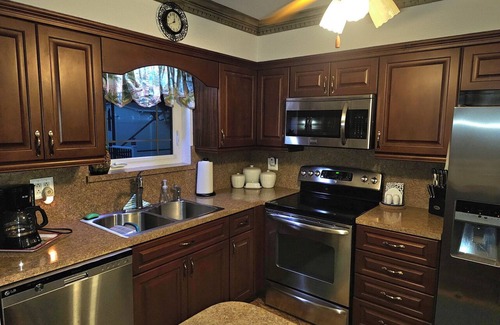 Pembroke Pines House | Family friendly 3bed, 2bath house with WiFi, AC, Pool. 6mi-beach, 13mi-airport