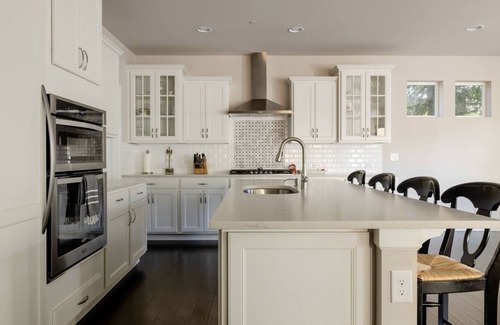 Kenmore House | Family Friendly w/ Outdoor Fireplace & Central AC