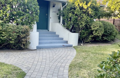 Montecito House | Family Friendly with AC and only 5 minutes to the beach!