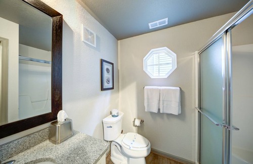 Sea Scape Resort | Family & Friends Getaway! Minutes to Beach, Kitty Hawk Pier, Golf