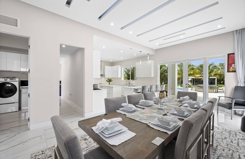 Princeton Villa | Family/Friends Getaway in The White House of Miami