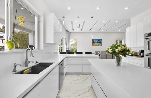 Princeton Villa | Family/Friends Getaway in The White House of Miami