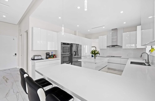 Princeton Villa | Family/Friends Getaway in The White House of Miami