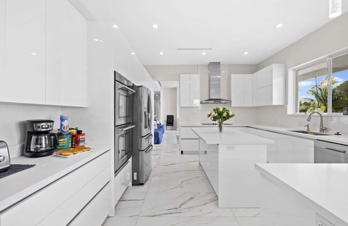 Princeton Villa | Family/Friends Getaway in The White House of Miami