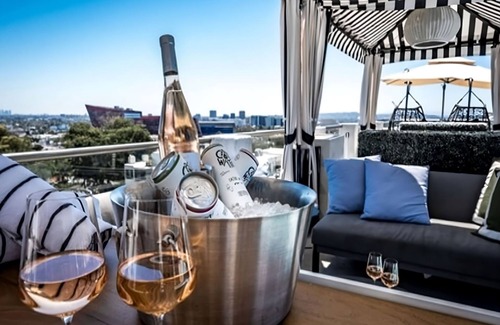 Norma Triangle Apartment | Family-Friends Reunion at the Rooftop Poolside Bar, Pet- Friendly Units